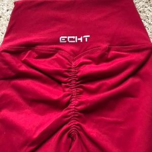 Red scrunch butt leggings